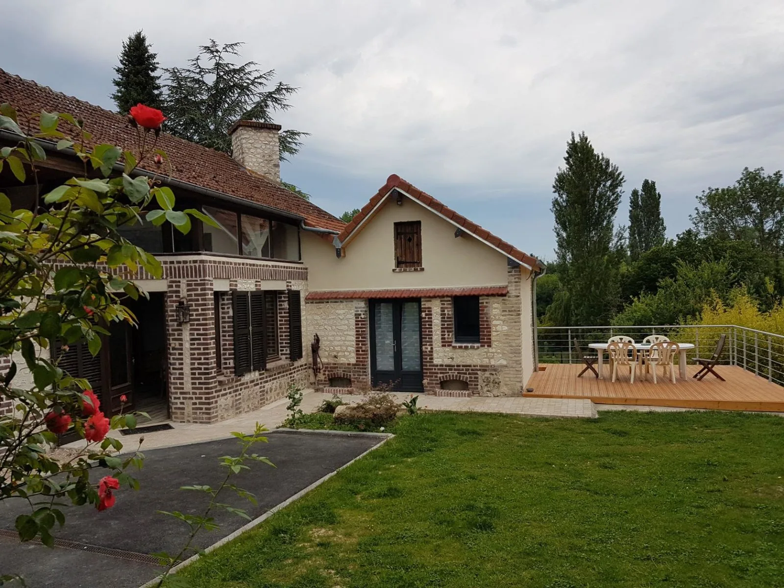 Le Gîte Fl'eure de Seine et son terrain donnant sur la Seine à Andé